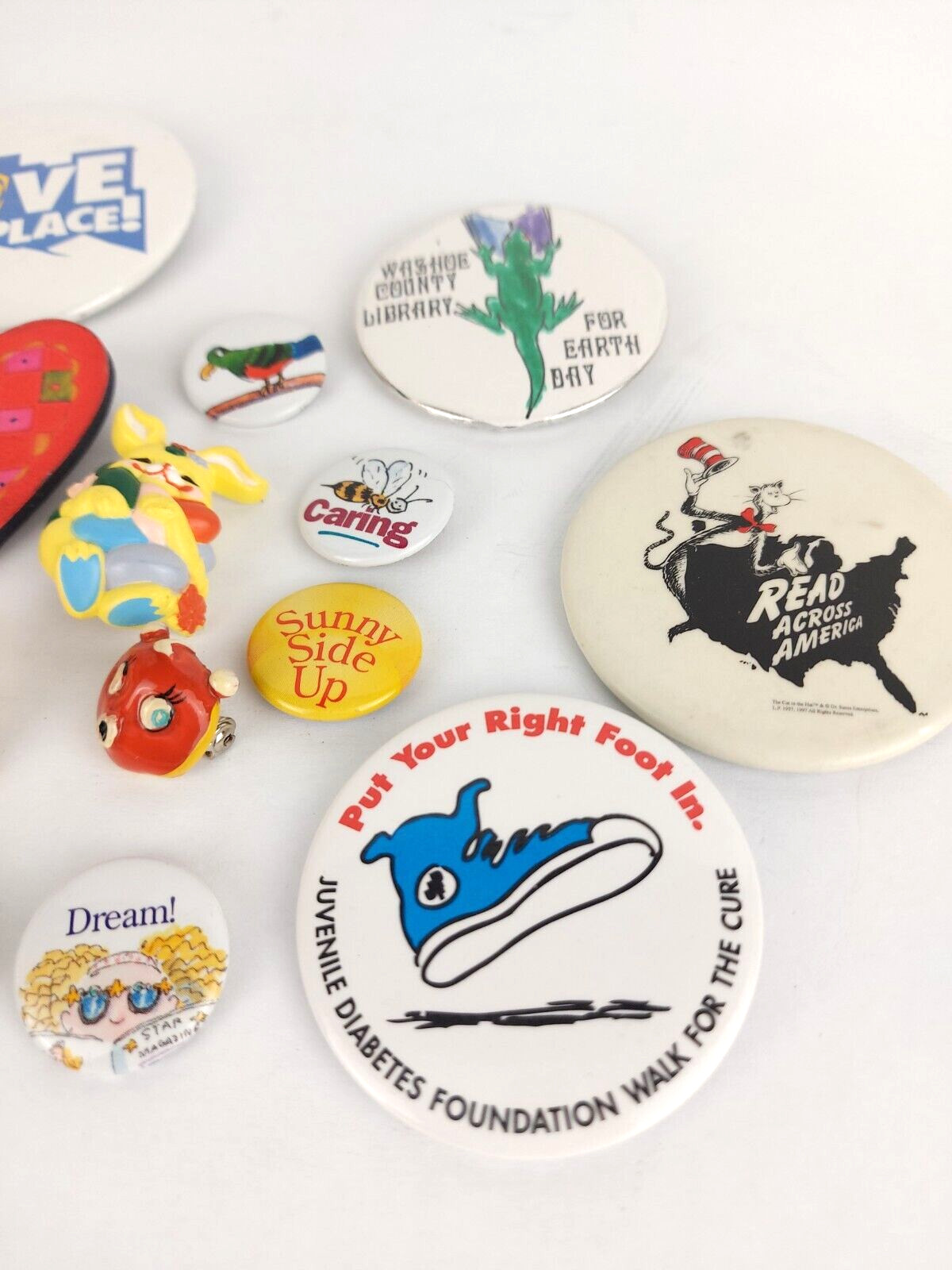 Vintage 1990s Assorted Mixed Pinback Pins Buttons Easter, Dr Seuss, USA 16 pc