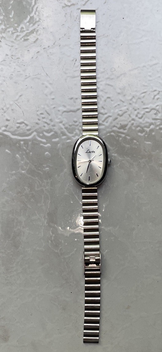 Oval Analog Watch Silver-tone Women’s Bracelet Metal Dress Formal