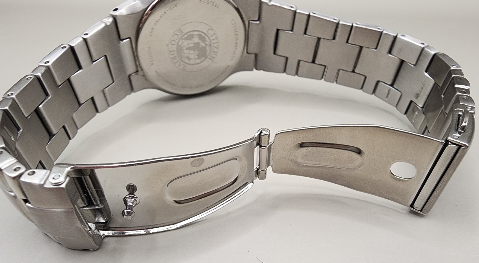 Citizen Eco-Drive Men’s Watch E111-K16750 Grey Dial Stainless Steel 38mm