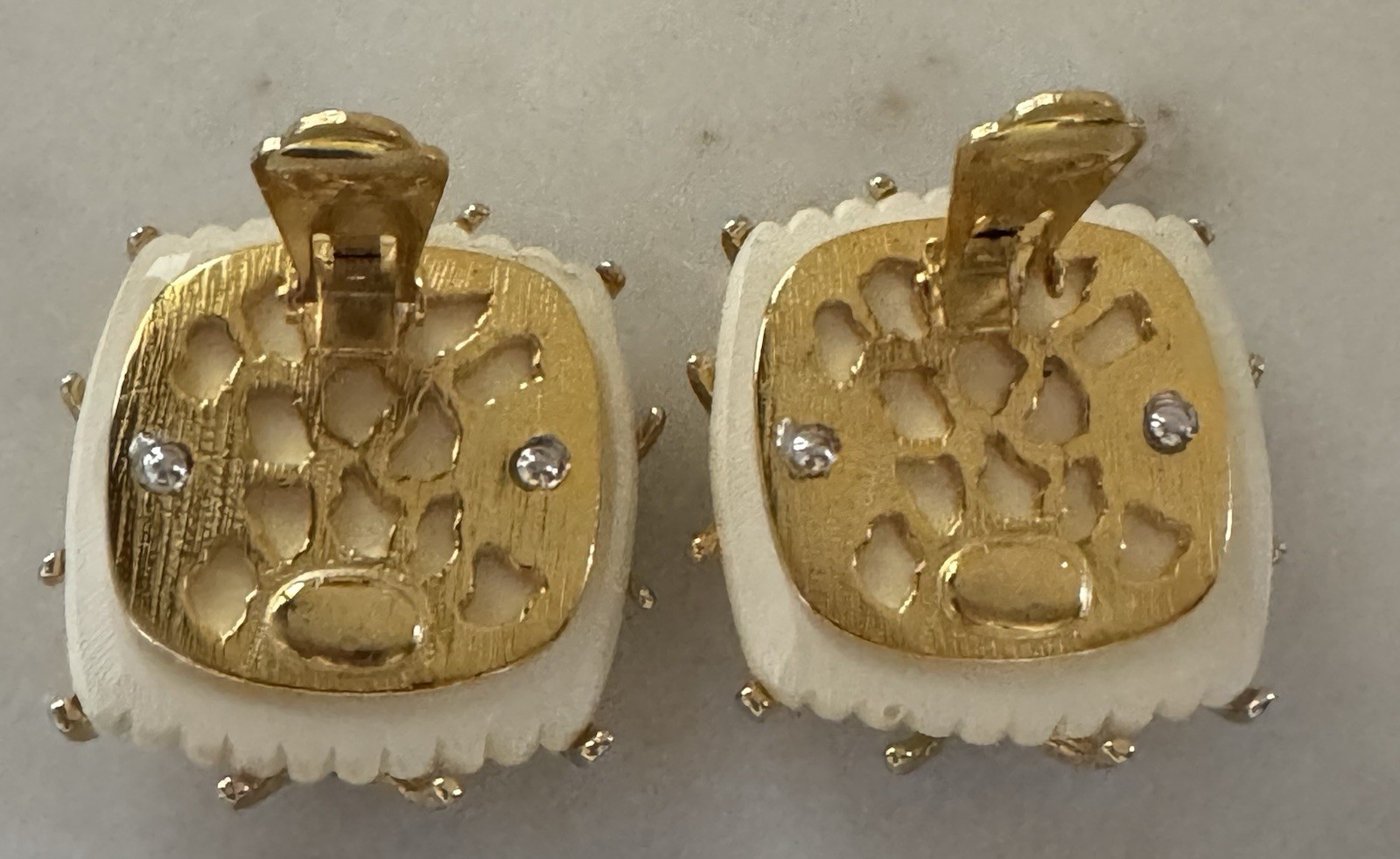 Vintage Square White Black Gold Tone Earrings Fluted Runway Statement 1980s