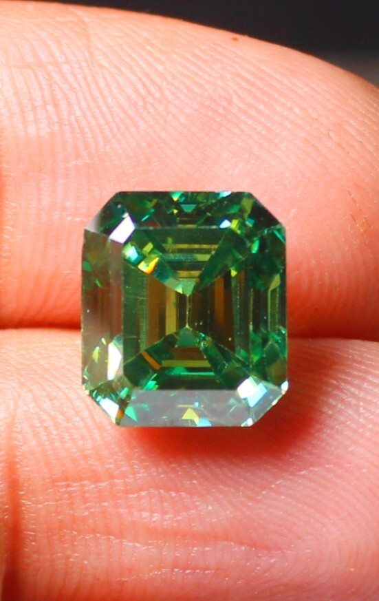 Moissanite Gemstone, Brilliant Sparkle, Radiant cut green Moissanite, 6.80 Cts