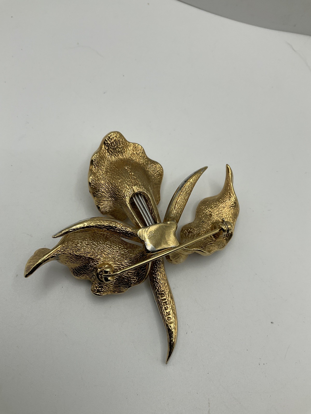 Vintage RARE Signed BOUCHER Brushed Gold Tone ORCHID Rhinestone Brooch Pin