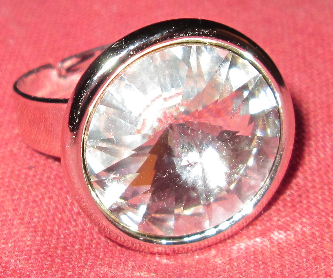 Beautiful ladies bracelet and matching ring