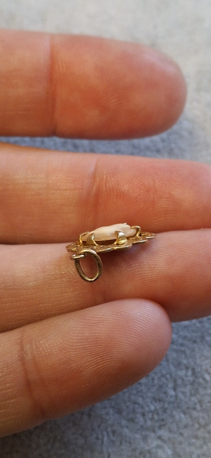 Vintage 9ct Gold Cameo Pendant Charm