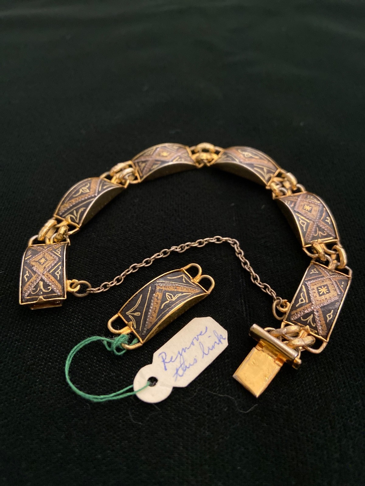 Vintage Damascene Link Bracelet Safety Chain 7.5” Gold Tone R15