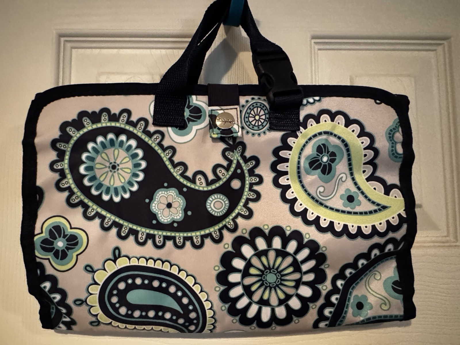 Thirty-One Brand Travel Jewelry Organizer Snap Closure , Zipper Compartments
