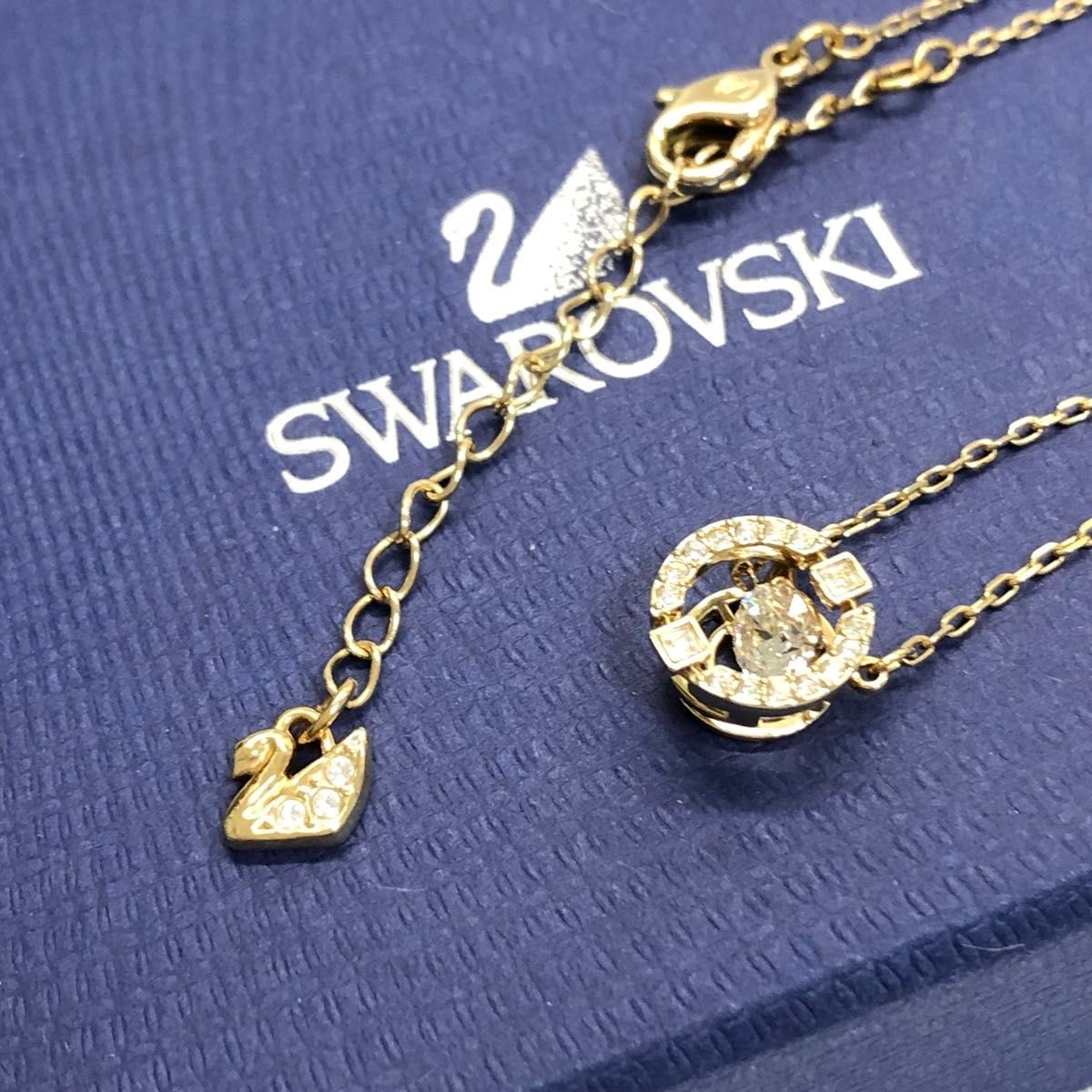 Swarovski Sparkling Dance Necklace Round Cut Crystal Pendant Gold Tone Chain