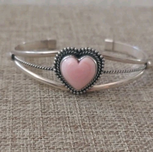 New Sterling Silver & Natural Pink Conch Heart Cuff Bracelet