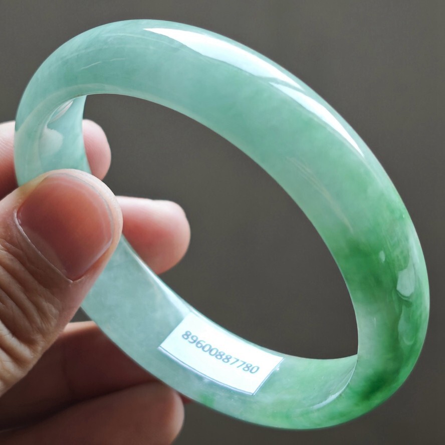 61mm Emerald Green Icy Jadeite Jade Bangle Bracelet Burma Jade Bangle 2167