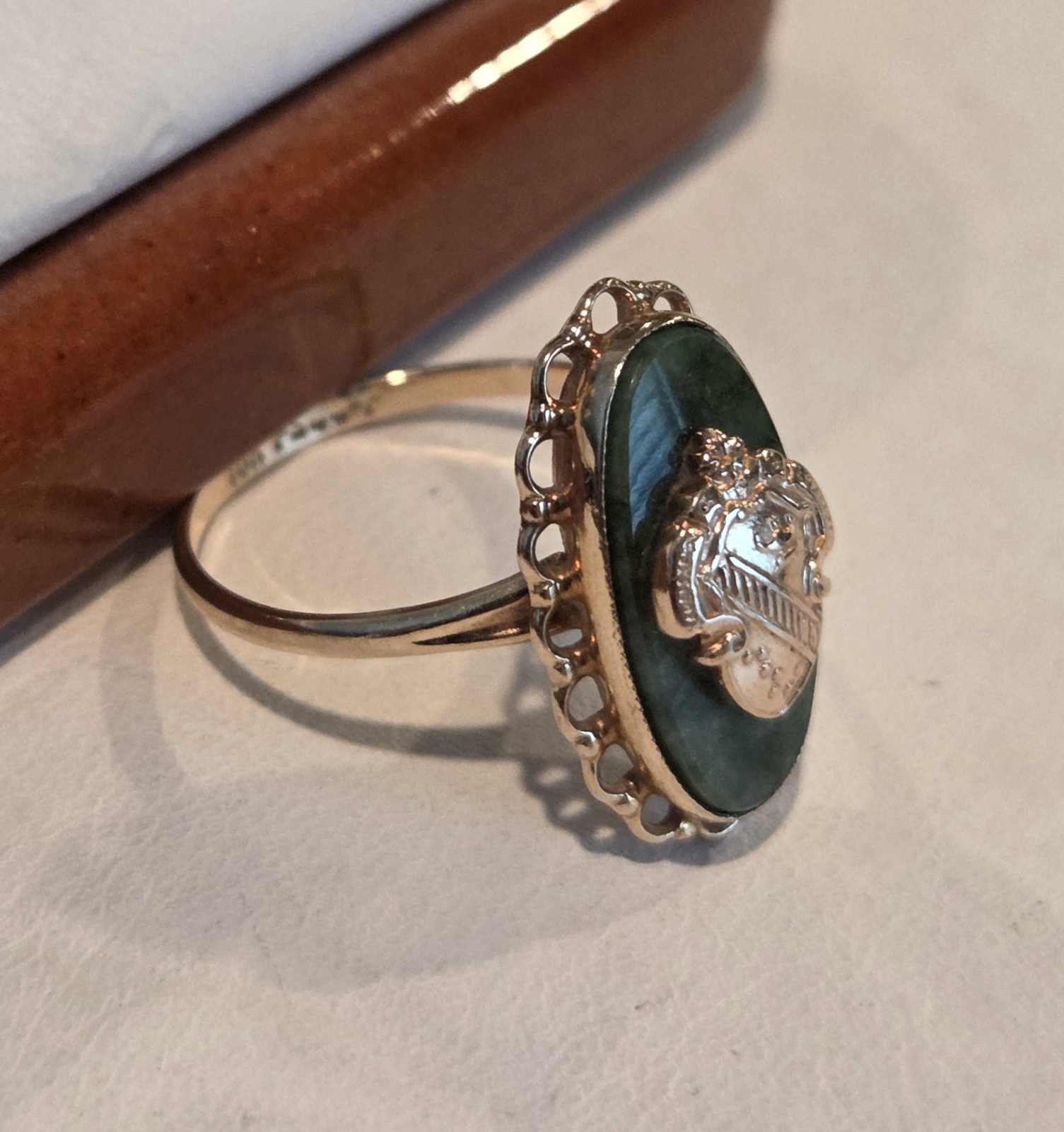 Vintage 10K Yellow Gold College or Sorority Ring 2.7 Grams Size 6