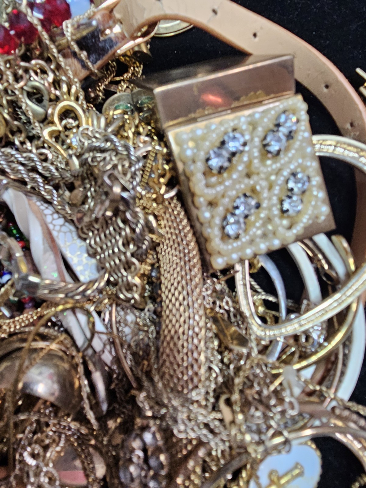 Vintage To Mod Jewelry Lot Scrap Broken Mixed Metals Some GF Untested Over 1lb