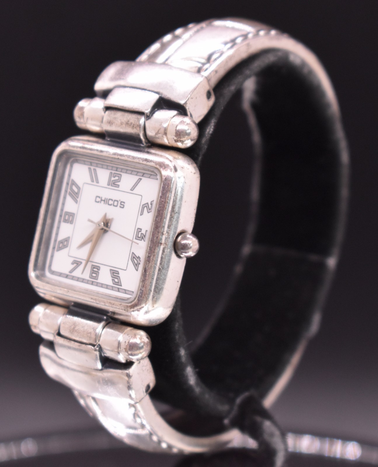 CHICO’S Silver Tone Square Dial Watch Women OX Cuff Bracelet Band NEW BATTERY