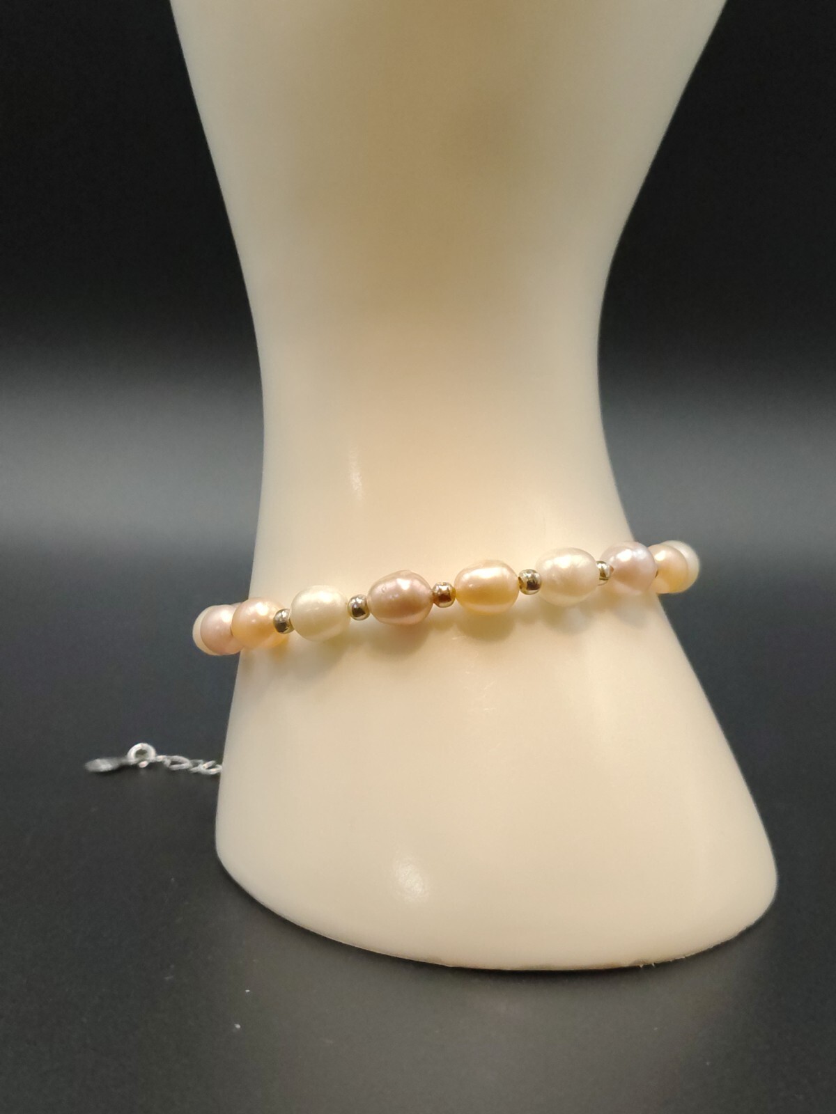 M&M Jewelers stamped Genuine 7mm multicolor freshwater pearl 7-9.5″ bracelet