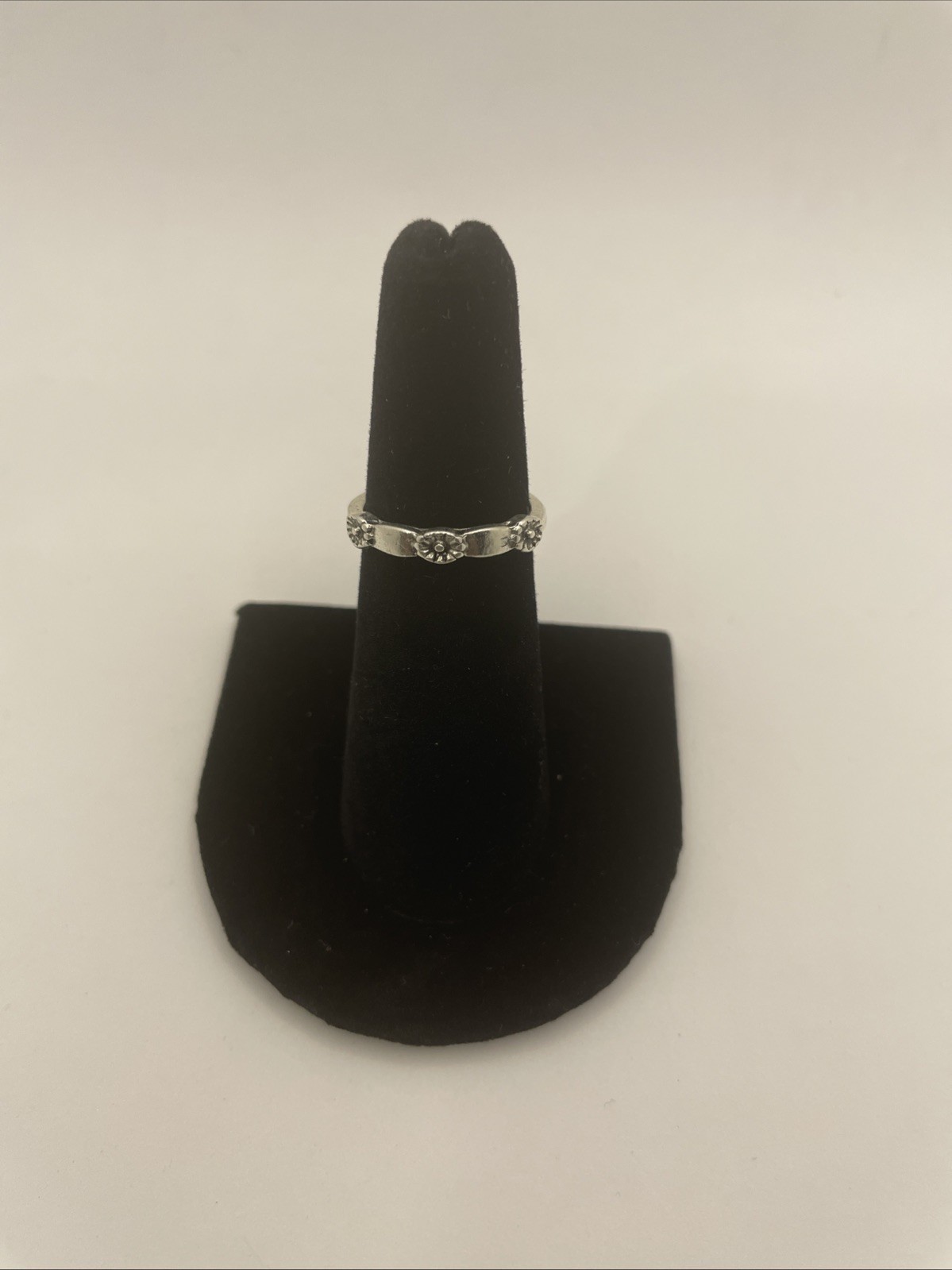 Lot of 5 Silvertone & Black, Faux Pearl, Floral, Boho Retro Rings Varies Sizes