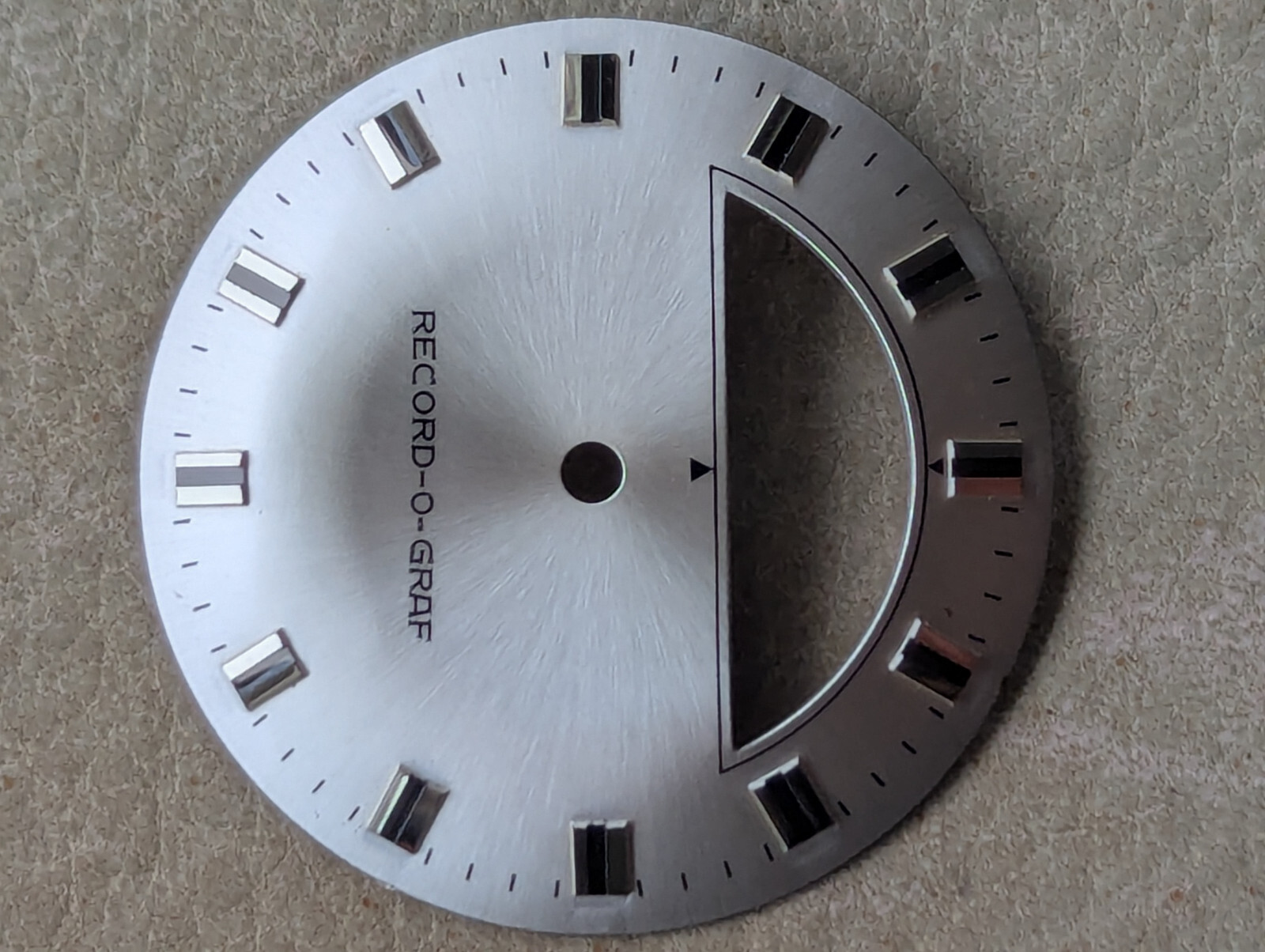 Vintage 1960/70’s RECORD-O-GRAF Satin Sunburst Silvery Gray Jump Hour Dial