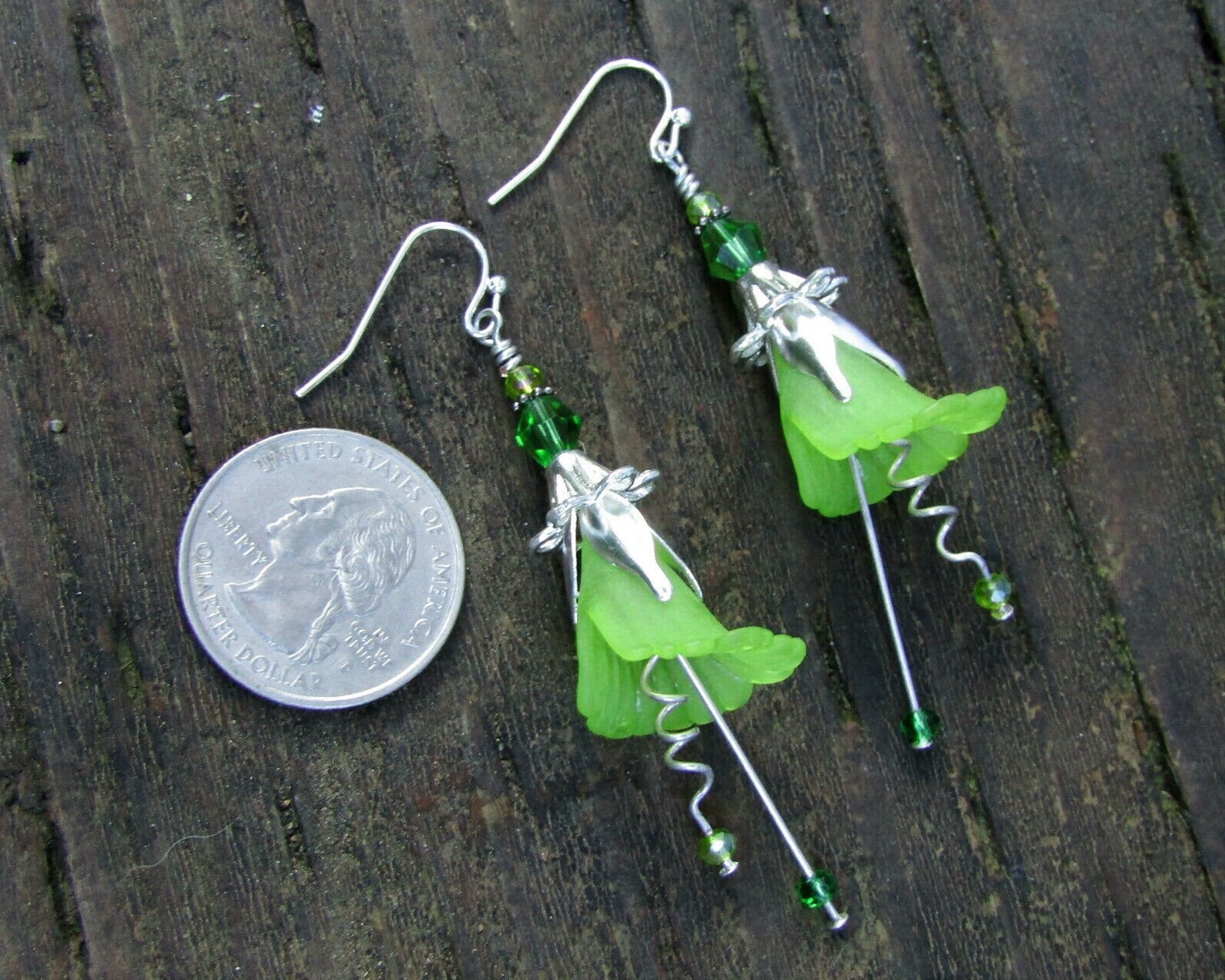Green Flower Earrings Floral Dangle Earrings Boho Dangle Earrings Vintage Style