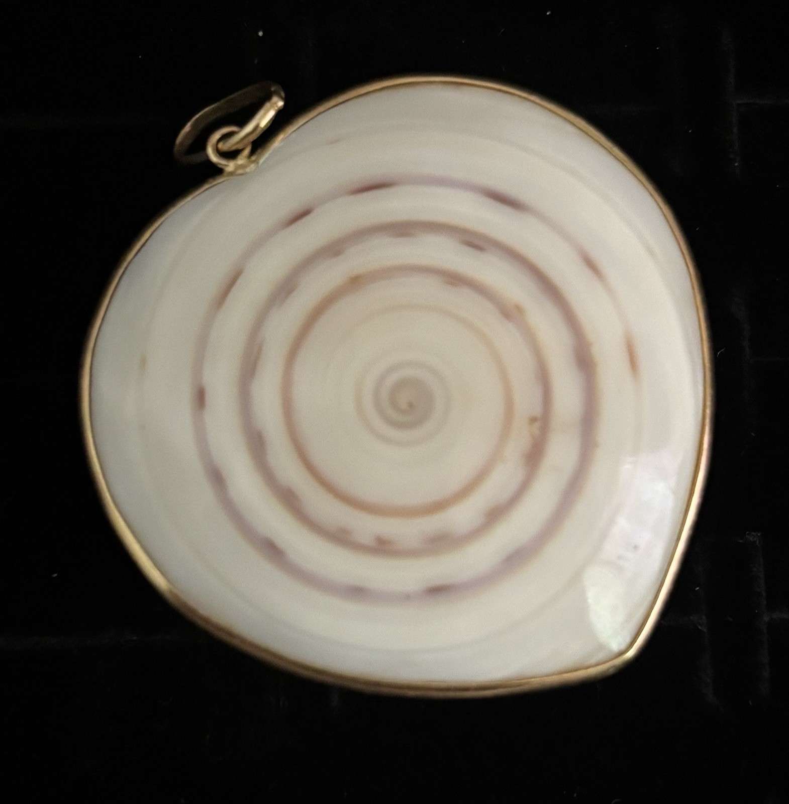 Uno a erre 18k gold Wrapped 70’s Vintage heart shell pendant 14k Chain Unoaerre