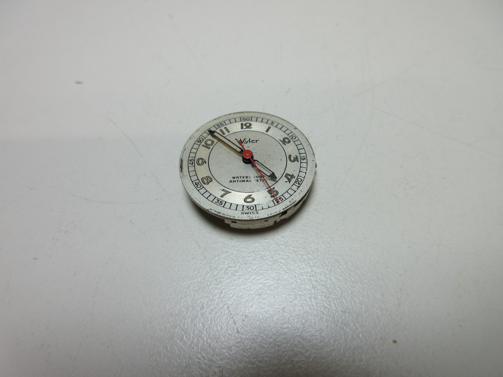 VINTAGE WYLER WRIST WATCH MOVEMENT WATERPROOF ANTIMAGNETIC WATCHMAKER PARTS #118