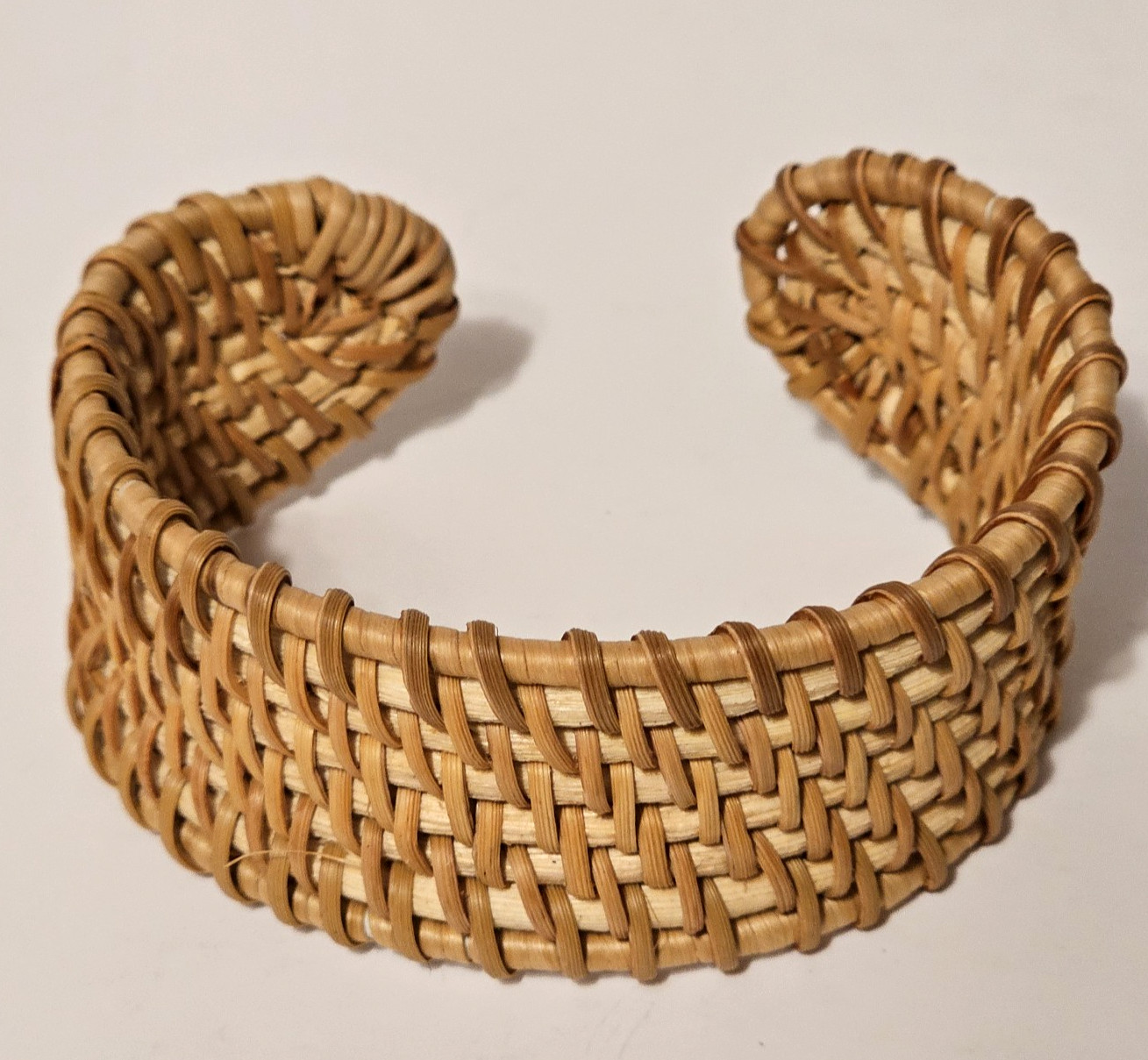 VTG Hippie Boho Plain Wicker Weave Natural Cuff Bracelet 3″ Across 1.25″ Wide