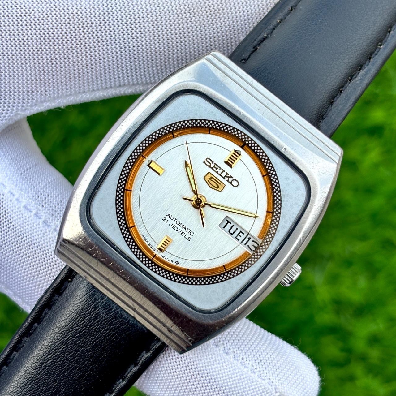 Vintage Seiko 5 Dress Formal Automatic Japan Made Men’s Watch 6319-6080