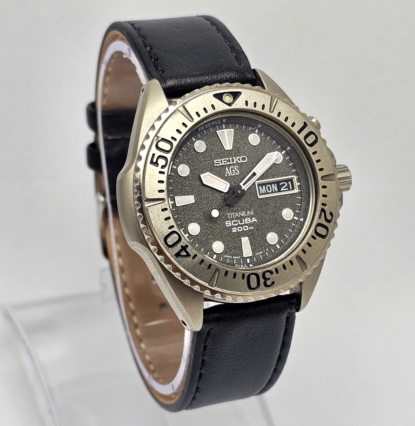 SEIKO AGS TITANIUM 5M43-0B70 KINETIC SCUBA DIVER DAY/DATE VINTAGE MEN’S WATCH