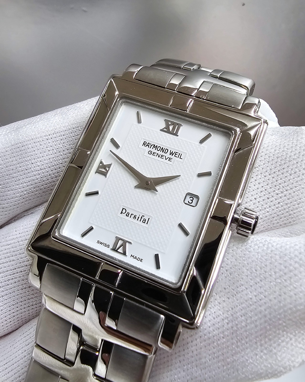 Raymond Weil Parsifal 27mm White Dial SS Men’s Watch 9331-ST-00307 Store Display