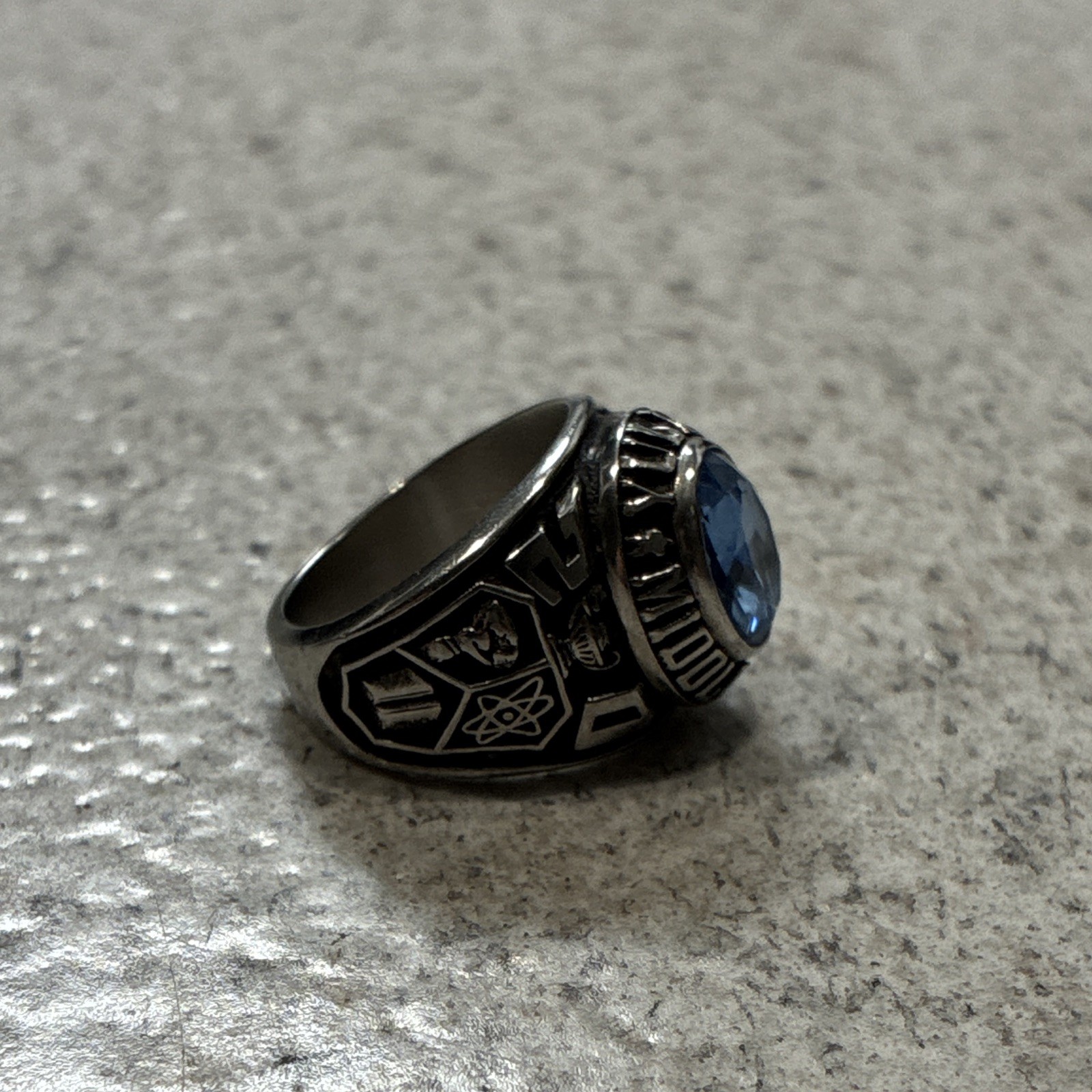 Stainless Steel School Ring Blue Oval Blue Stone Silver Tone Size 5&1/4
