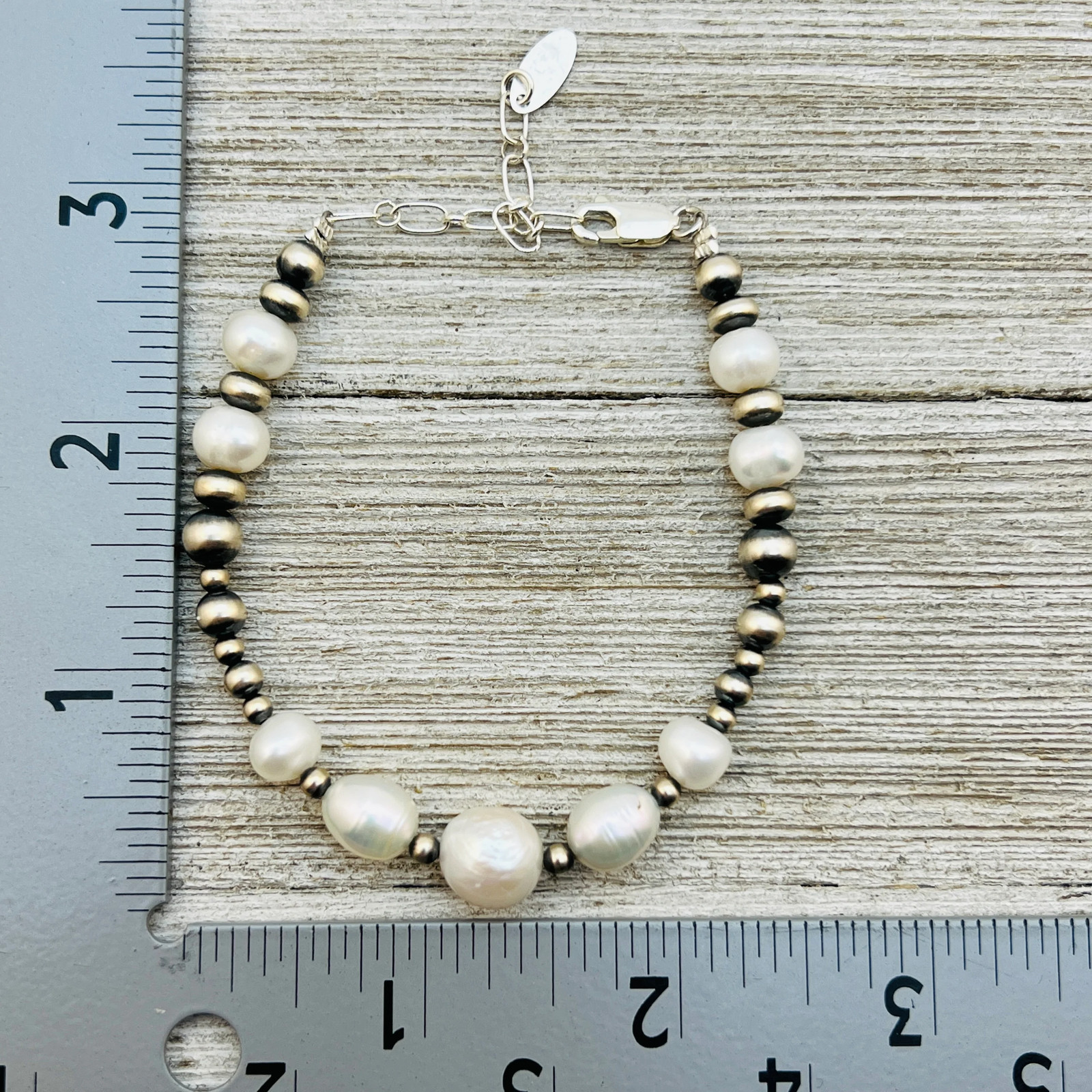 Adjustable 7″ – 9″ bracelet, Real Sterling Silver, Freshwater pearls, Western B