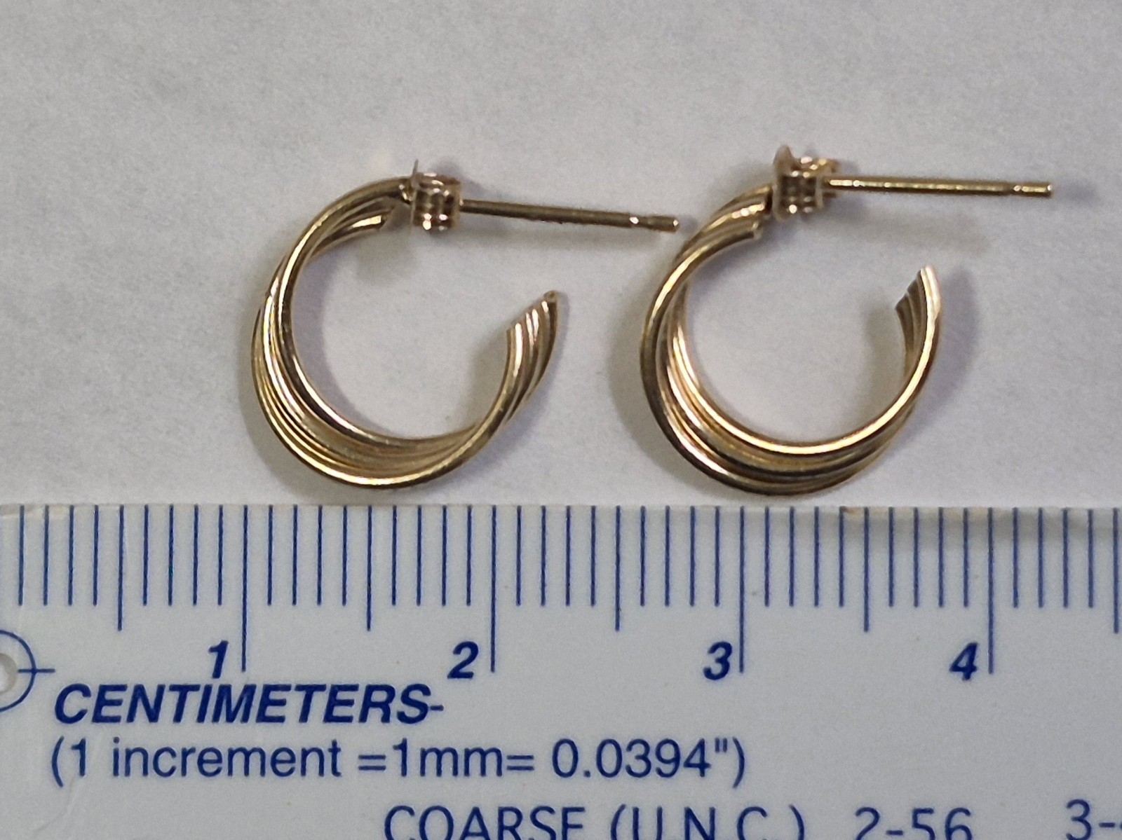 14K Solid Yellow Gold Triple Twist Tube 13mm 0.5 Inch Hoop Earrings Vintage