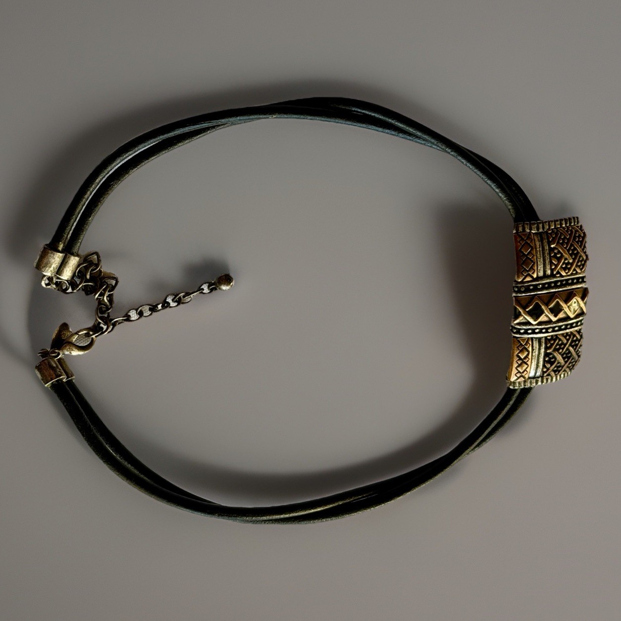 Chico’s Leather 2-Strand Choker Necklace Multitone Aztec Style Pendant Slide 50g