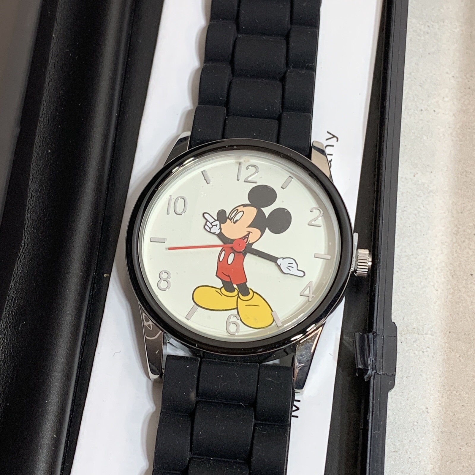 DISNEY WATCH SET MZ Berger & Co. – MICKEY MOUSE, CINDERELLA, POOH Silicone Band