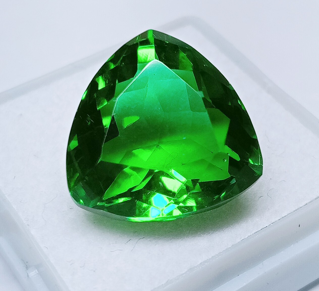 Natural Tsavorite Garnet Trillion Green Color 13.45 Ct Certified Loose Gemstone