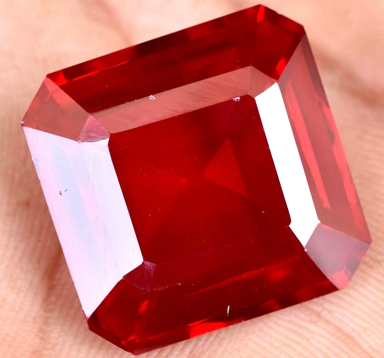 AAA Mogok Blood Red Ruby 58.85 CT Certified EXQUISITE Treated Emerald Gemstone !
