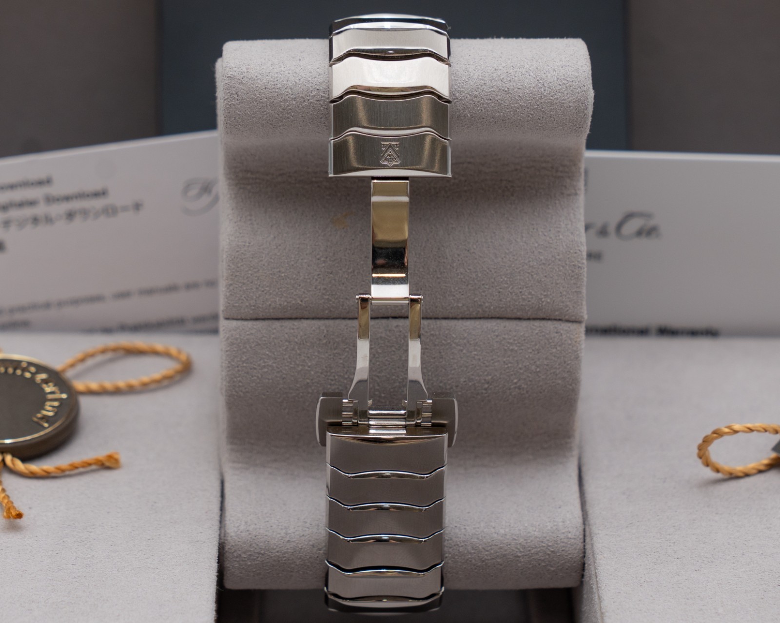 H. Moser & Cie Streamliner Centre Seconds Purple Haze 40mm 6201 2025