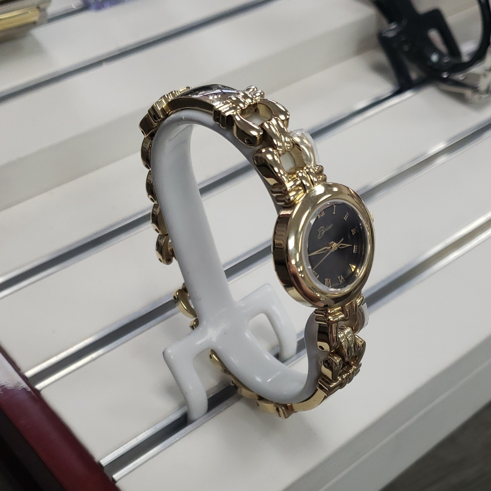 Belair Quartz Analog Wristwatch Gold Tone Metal Bracelet Black Roman Dial