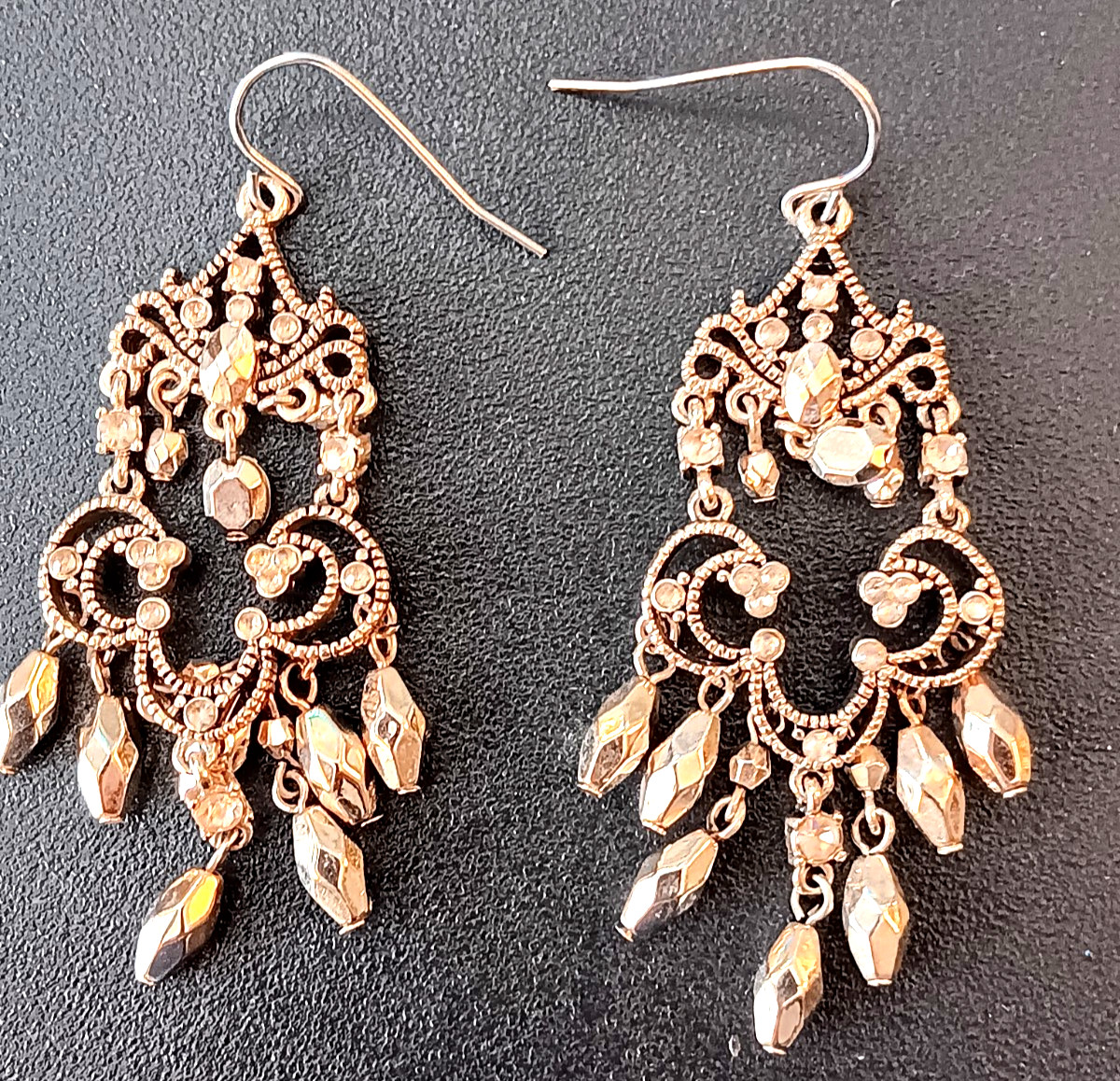 VINTAGE LIZ CLAIRBORNE GOLD-TONED CHANDELIER EARRINGS W/CLEAR RHINESTONE ACCENTS