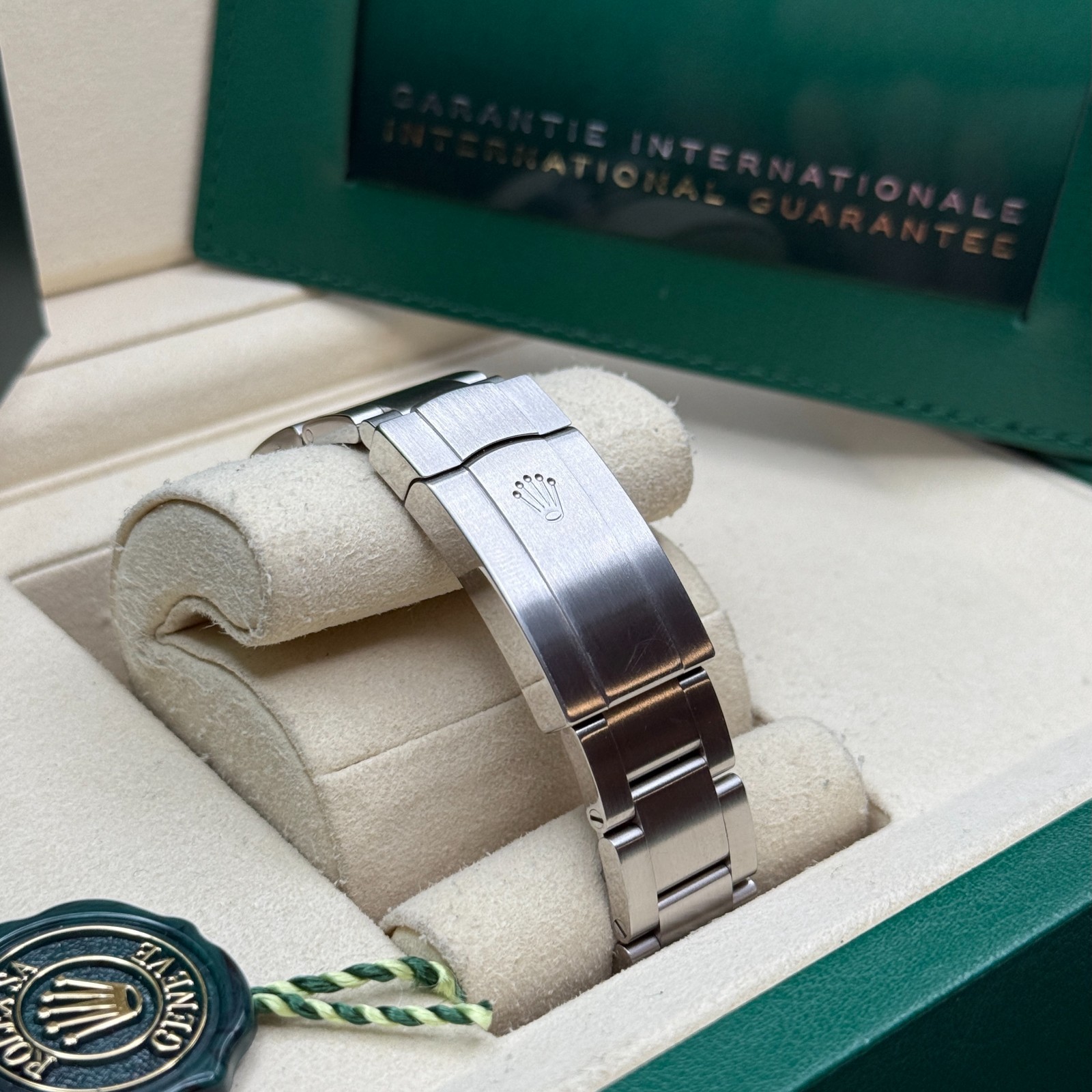 Rolex Oyster Perpetual 41 Silver Index Dial Stainless Steel Smooth Bezel Oyster