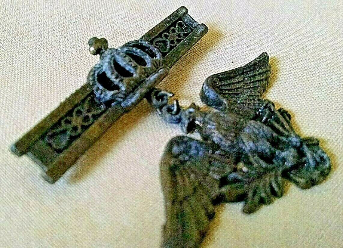 EAGLE PIN ROYAL CROWN BAR DANGLING UNMARKED HAT LAPEL DECORATIVE CRAFT AS IS.