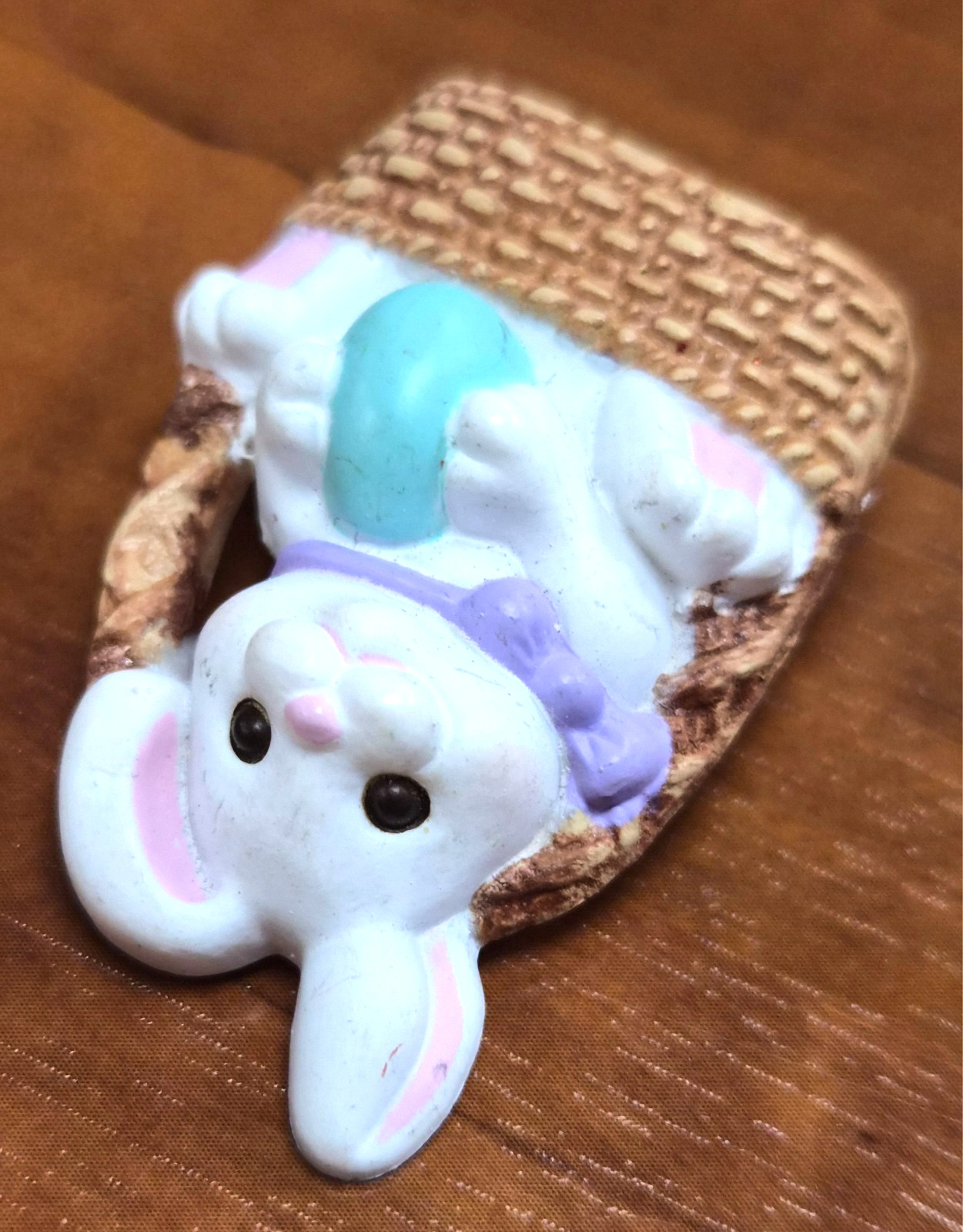 Vintage 90’s Hallmark Cards Spring Easter Bunny Rabbit In A Basket Pin / Brooch
