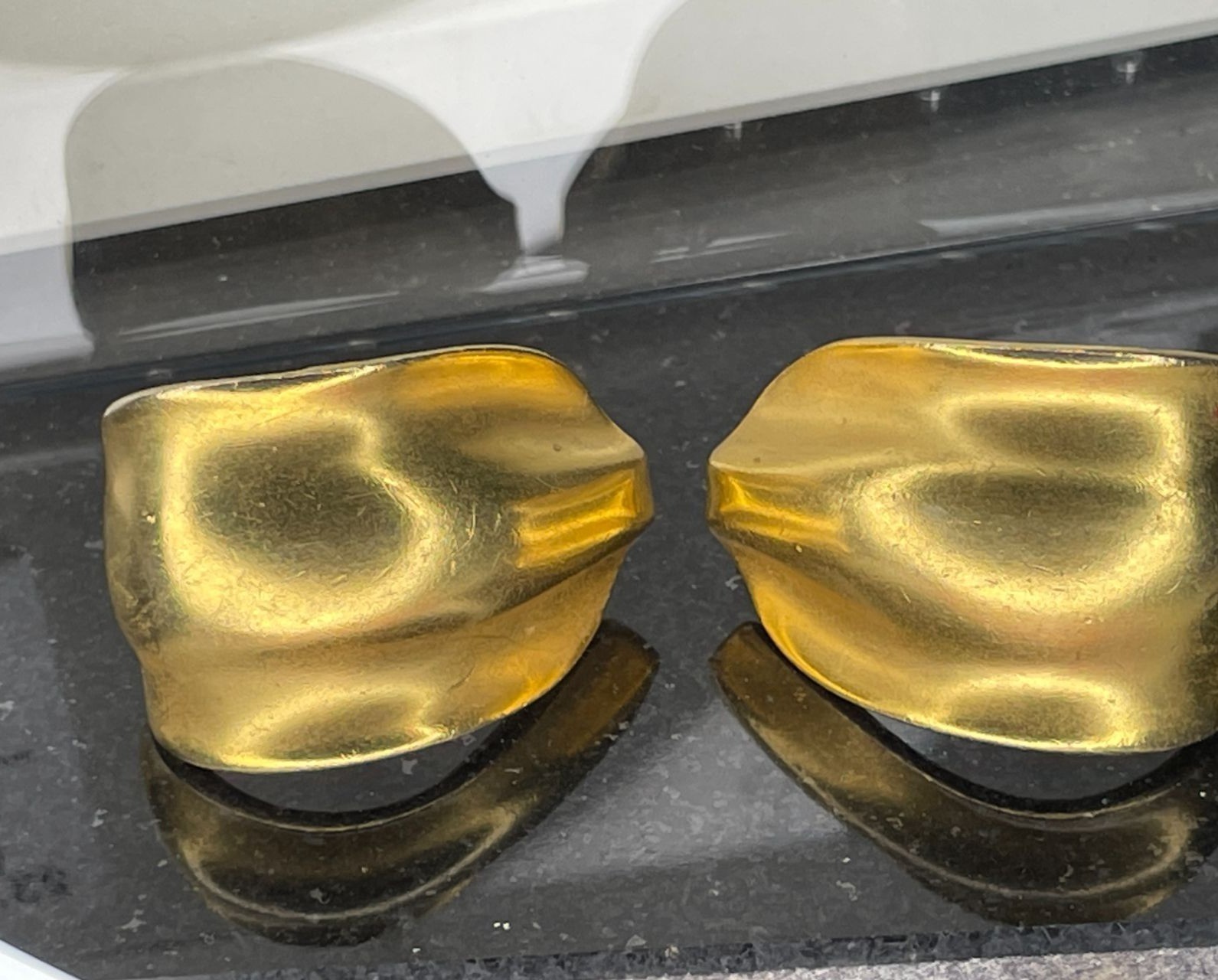 Vintage Modernist Gold Tone Liquid Metal Sculpted Shield Post Stud Earrings 1.5