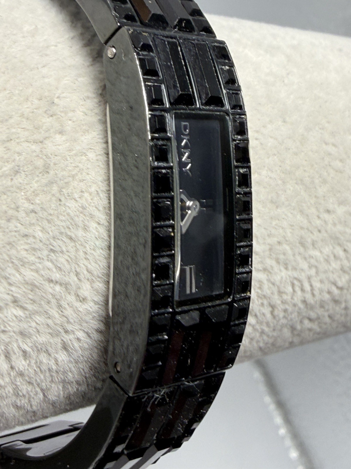 DKNY NY-3897 New Battery Ladies Watch Black Crystals 12MM 6″ Solid Stainless