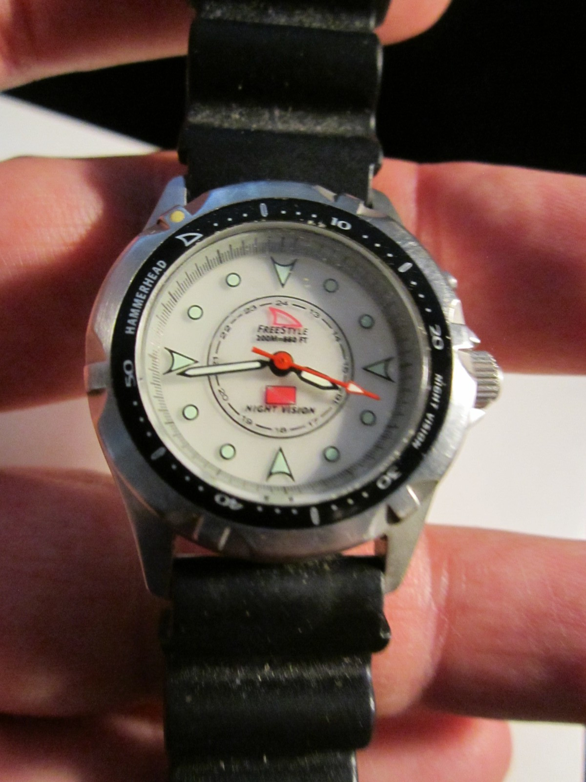 LADIES’ FREESTYLE NIGHT VISION WATCH RUNS GREAT – FITS 8″ -GW-22B