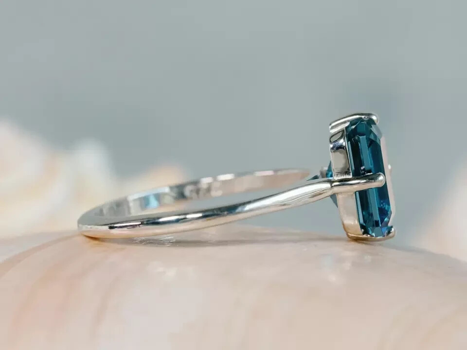 Beautiful Blue Topaz Gemstone925 Sterling Silver Handmade Ring All Size R358