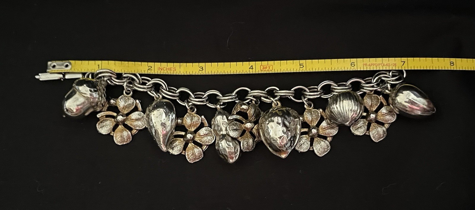 Chunky Vintage Silver Tone Acorn Walnut Peanut Flower 7” Statement Bracelet
