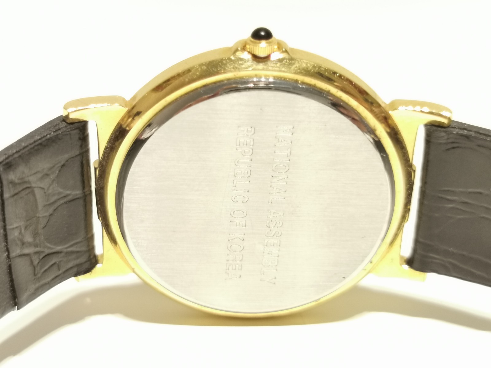 RETRO MEN’S WOMAN ADVERTISING NATIONAL ASSEMBLY REPUBLIC OF KOREA QUARTZ WATCH