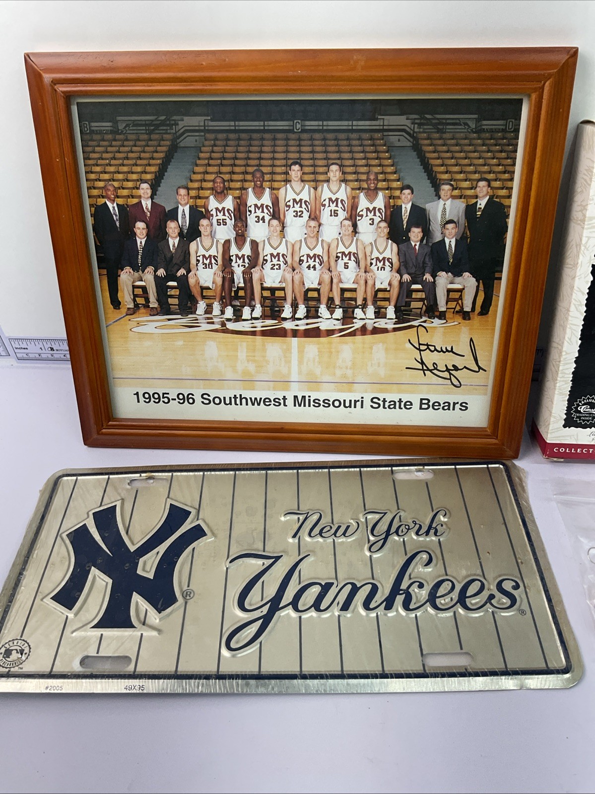 Sports Memorabilia Random Lot As Pictured 7 Items Yankees, Cubs, Larry