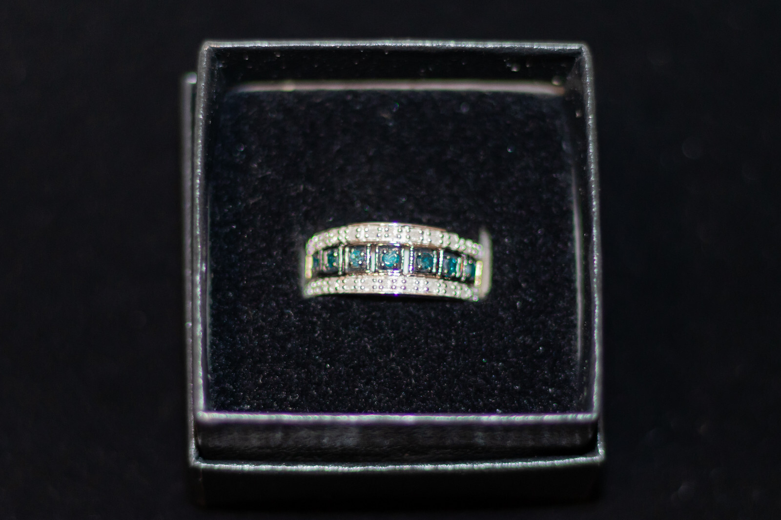 *NEW* Quintessence Jewelry QJ BLUE/WHITE DIAMOND STERLING SILVER RING…Sz. 7