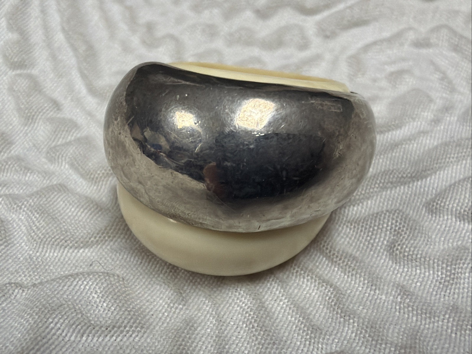 Vintage 925 Sterling Silver Bypass Modernist Hand-Carved Bovine Gorgeous Ring 8