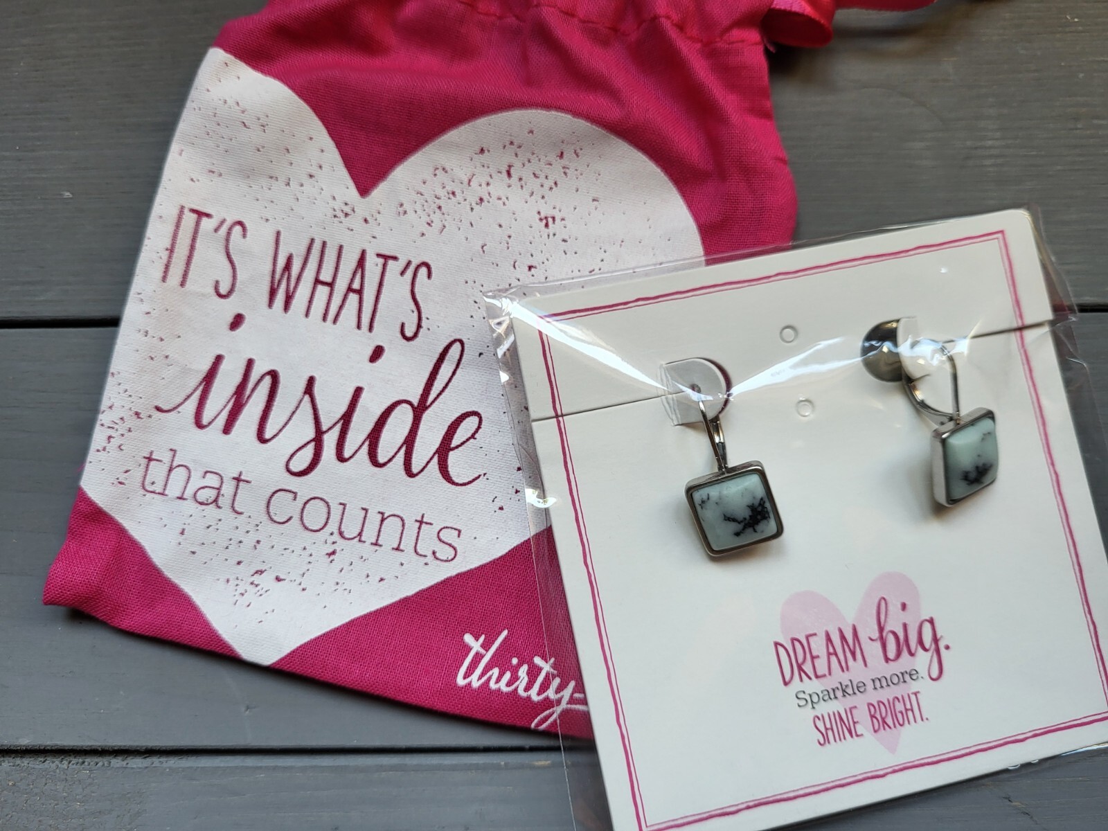 New Thirty One Dream Big Blue Marbled Earrings Leverback Silver Tone 1” Square