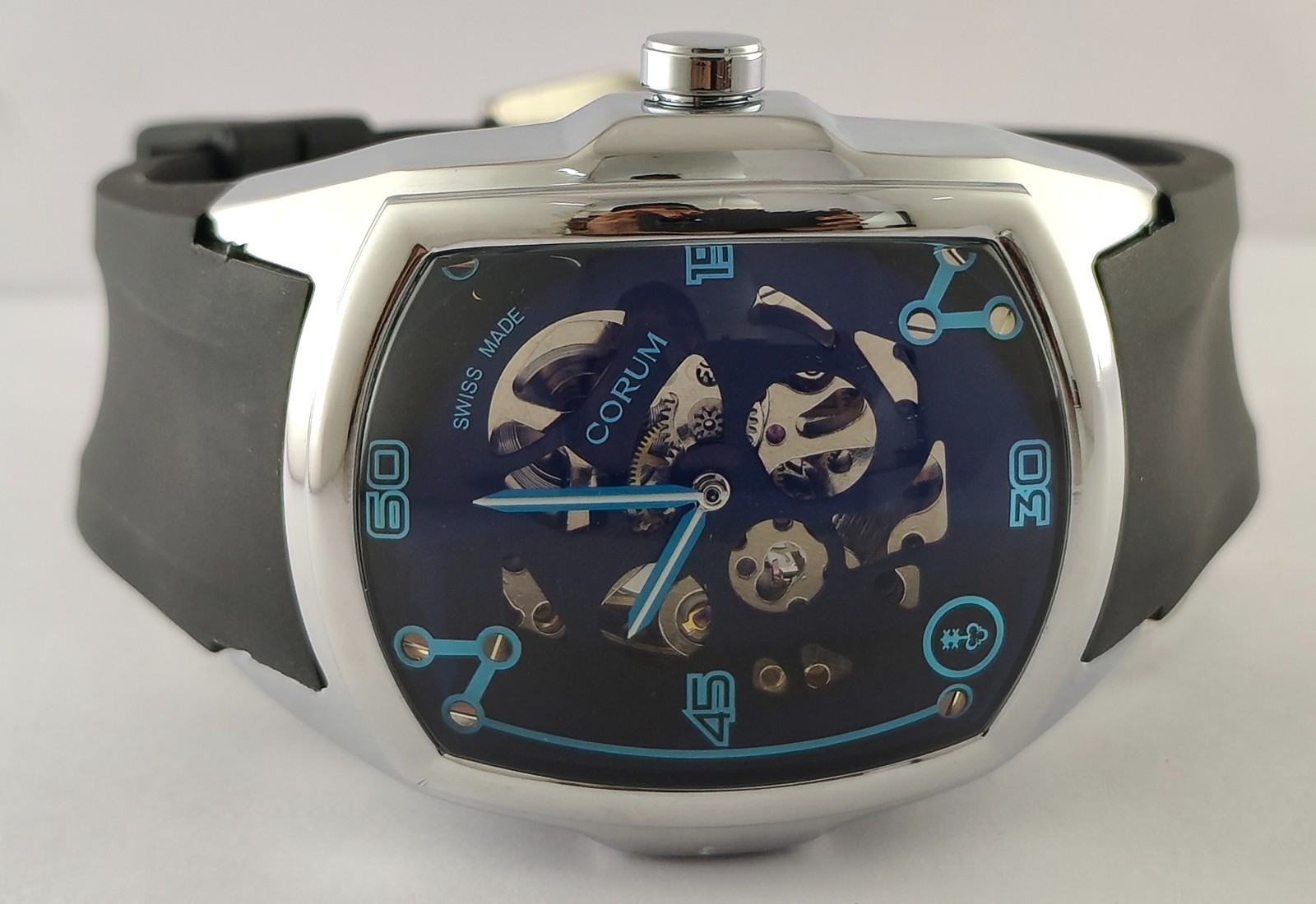 CORUM Automatic Black Dial Men Wristwatch Black Rubber Band “Stay Stylish”